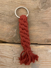 Load image into Gallery viewer, macramé crown knot key ring